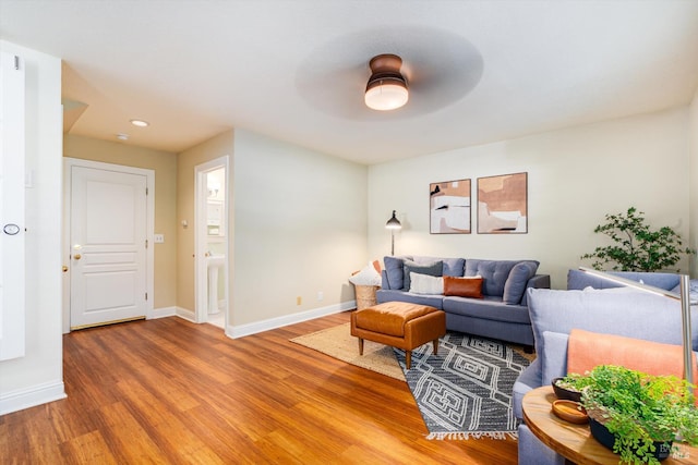 632 E K St, Benicia, CA 94510 - living area with light wood-style flooring, baseboards, and recessed lighting