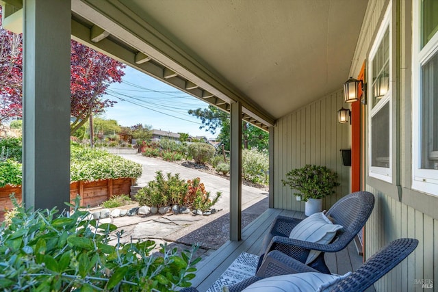 632 E K St, Benicia, CA 94510 - wooden terrace with a patio area