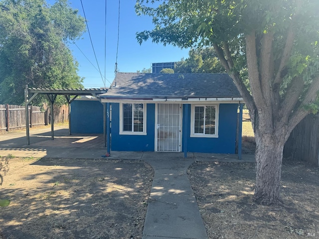 153 Idora Ave, Vallejo, CA 94591 - view of outdoor structure featuring a carport