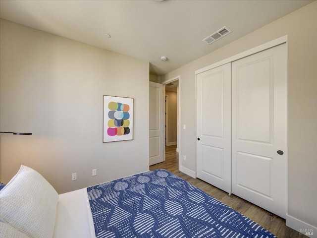 226 Verandah Ave, Novato, CA 94945 - bedroom featuring wood finished floors, baseboards, and a closet