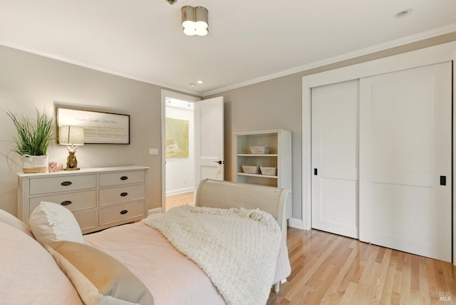 119 Marguerite Ave, Mill Valley, CA 94941 - bedroom with light wood-style floors, ornamental molding, a closet, and baseboards