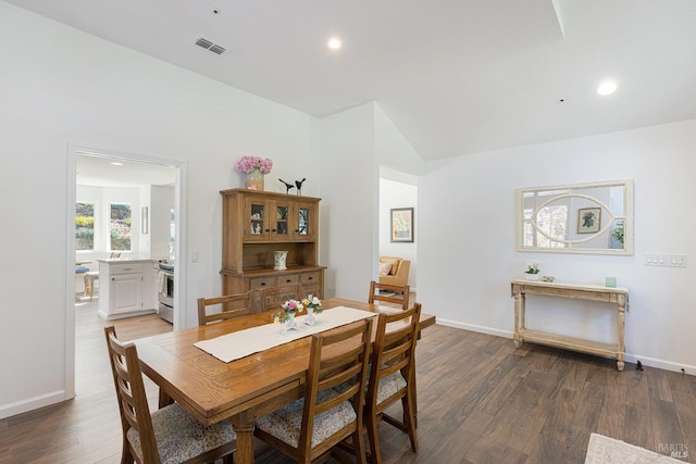 3336 Brittany Cir, Napa, CA 94558 - dining area with wood finished floors, baseboards, recessed lighting, and vaulted ceiling
