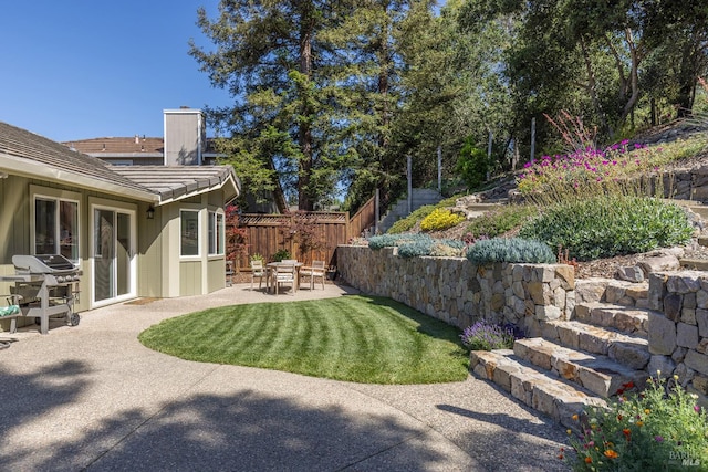 3336 Brittany Cir, Napa, CA 94558 - view of yard with a patio