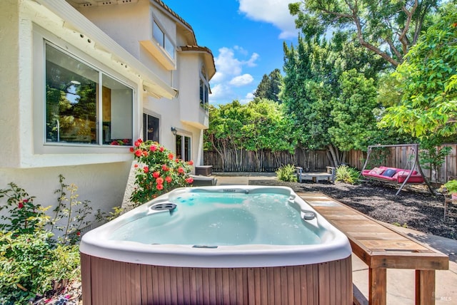 3327 Colonial Ct, Fairfield, CA 94534 - view of swimming pool with a hot tub and a fenced backyard