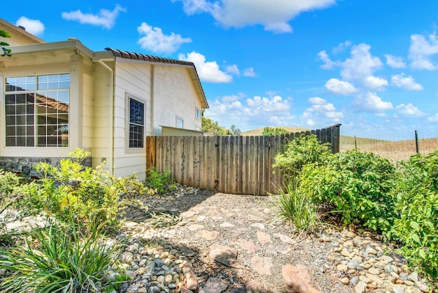 3327 Colonial Ct, Fairfield, CA 94534 - view of side of property