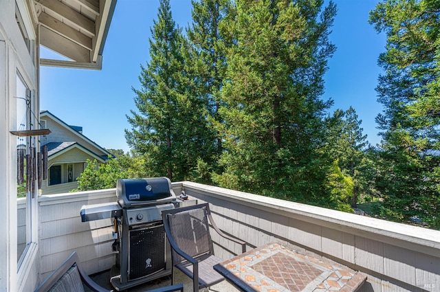 2016 Stonefield Ln, Santa Rosa, CA 95403 - balcony with area for grilling