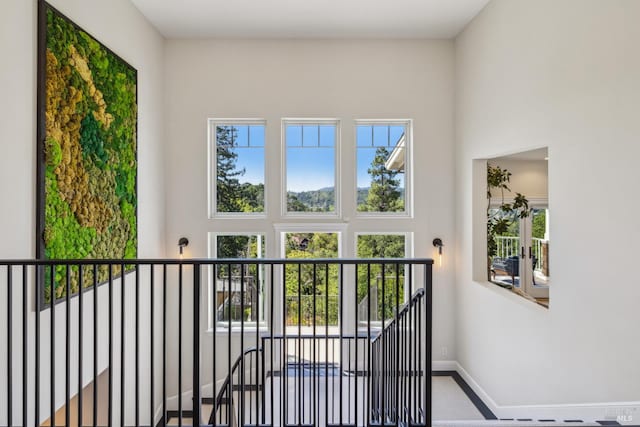 6 Live Oak Way, San Rafael, CA 94901 - interior space featuring baseboards and a high ceiling