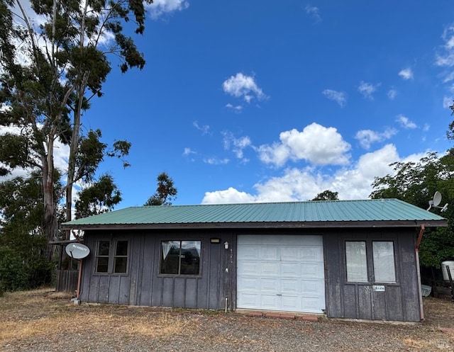 2840 Pear View Rd, Lakeport, CA 95453 - view of garage