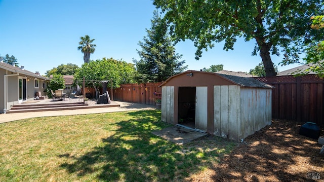 1523 Bruce Ct, Santa Rosa, CA 95401 - view of yard with a deck and outdoor dining area