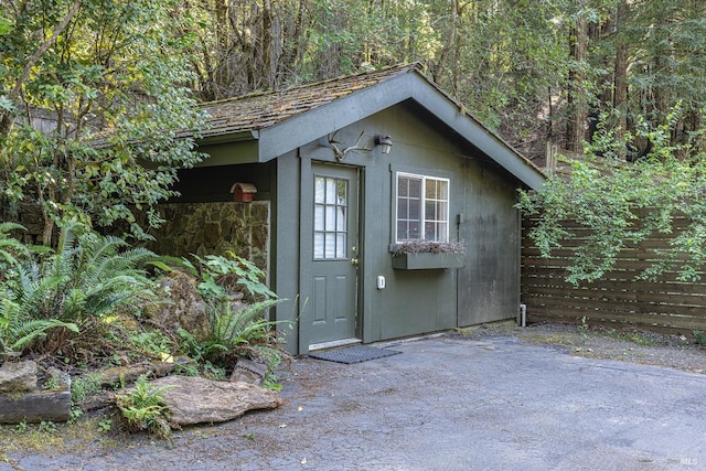 4011 Mill Creek Rd, Healdsburg, CA 95448 - view of outdoor structure with a forest view