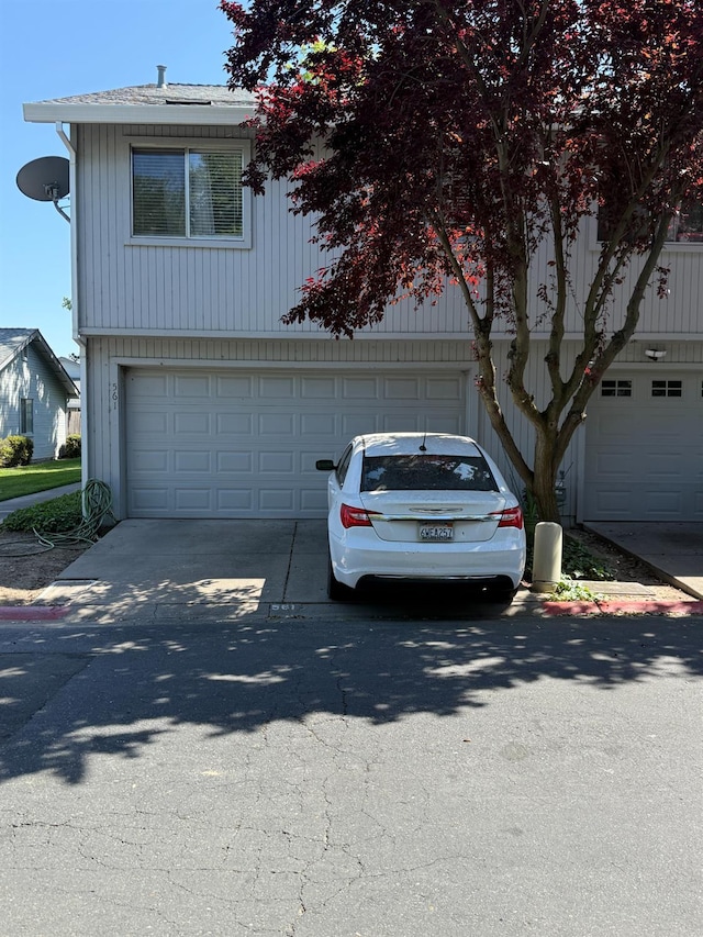 561 Samuel Way, Sacramento, CA 95838 - view of front of property featuring a garage and driveway