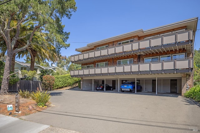 40 Redwood Ave, Corte Madera, CA 94925 - view of property with covered parking
