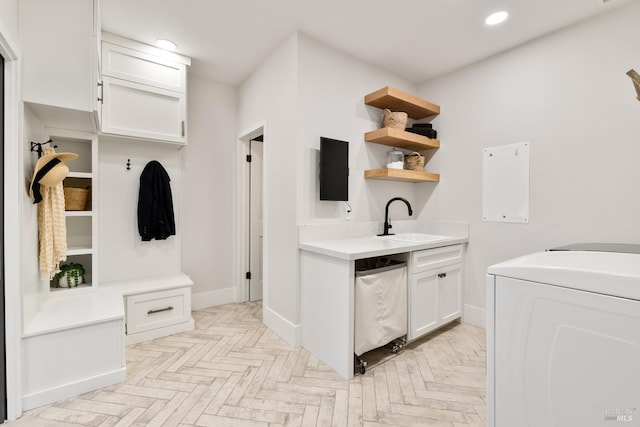 943 Appleridge Pl, Fairfield, CA 94534 - laundry room featuring cabinet space and recessed lighting