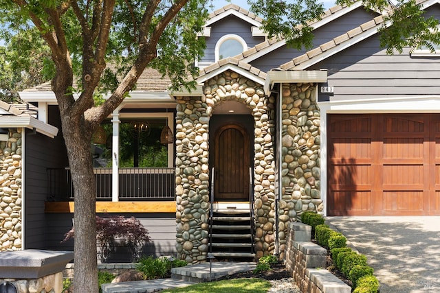 943 Appleridge Pl, Fairfield, CA 94534 - view of front of house featuring a porch and a garage