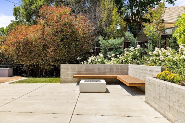 943 Appleridge Pl, Fairfield, CA 94534 - view of patio / terrace featuring an outdoor fire pit