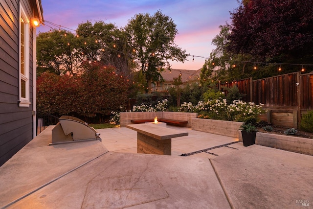 943 Appleridge Pl, Fairfield, CA 94534 - view of patio featuring an outdoor fire pit and area for grilling