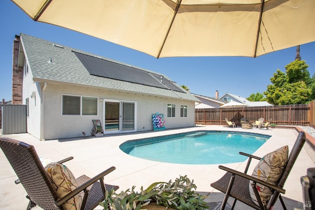 481 Chelsea Way, Fairfield, CA 94533 - view of pool featuring a patio and a fenced backyard