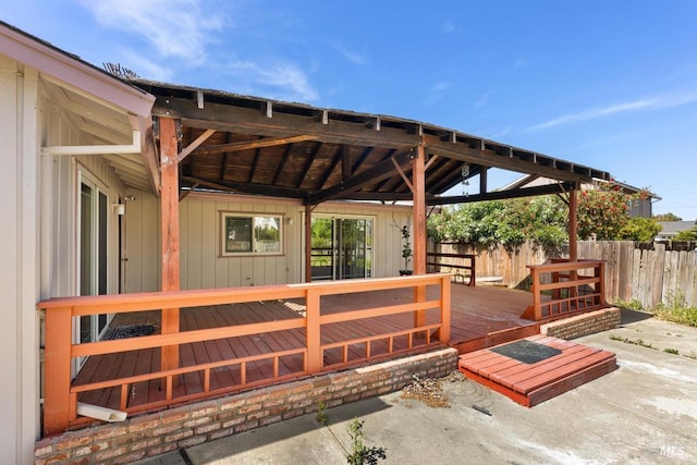 1417 Klamath Dr, Suisun City, CA 94585 - view of patio with a deck