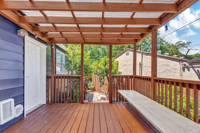 600 Buss Ave, Vallejo, CA 94591 - view of wooden terrace