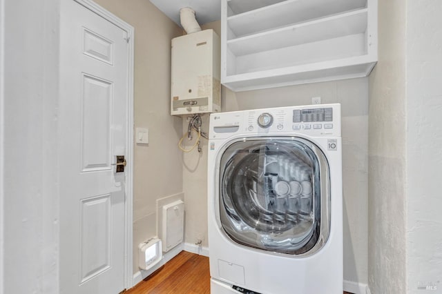 600 Buss Ave, Vallejo, CA 94591 - laundry area with washer / clothes dryer, water heater, and wood finished floors