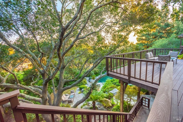 1043 La Quinta Ct, Napa, CA 94559 - deck with an outdoor living space