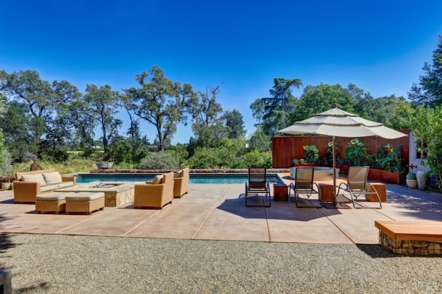 1067 Darms Ln, Napa, CA 94558 - outdoor pool featuring an outdoor living space and a patio area