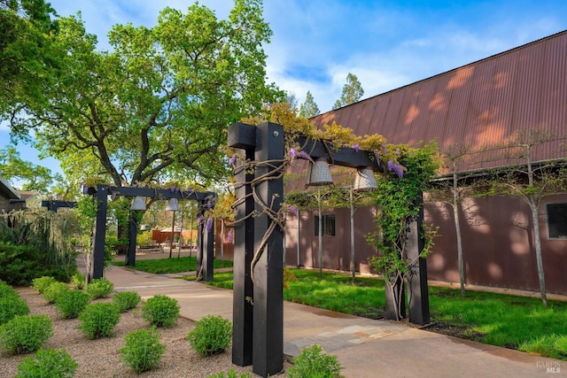 1067 Darms Ln, Napa, CA 94558 - view of community