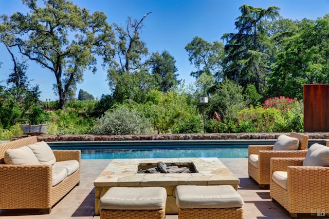 1067 Darms Ln, Napa, CA 94558 - outdoor pool featuring an outdoor fire pit and a patio area