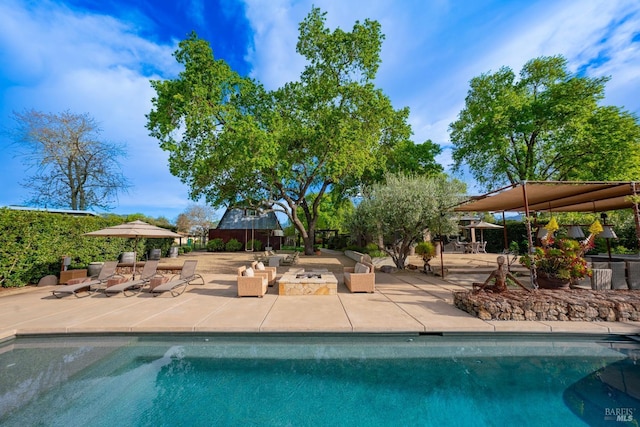 1067 Darms Ln, Napa, CA 94558 - outdoor pool featuring a patio area