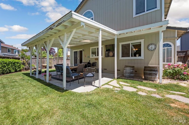 1405 Montana Pl, Rohnert Park, CA 94928 - rear view of house with a patio