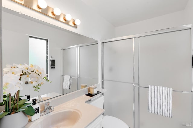 2000 Clearview Cir, Benicia, CA 94510 - full bathroom with vanity, a shower with door, and toilet