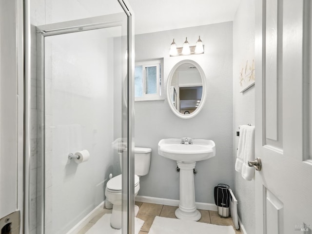 1233 Lincoln St, Fairfield, CA 94533 - full bath featuring toilet, tile patterned flooring, and a shower stall