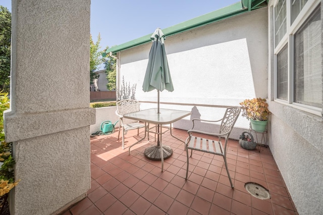 3543 Oak Shores Dr, Stockton, CA 95209 - view of patio / terrace featuring outdoor dining space