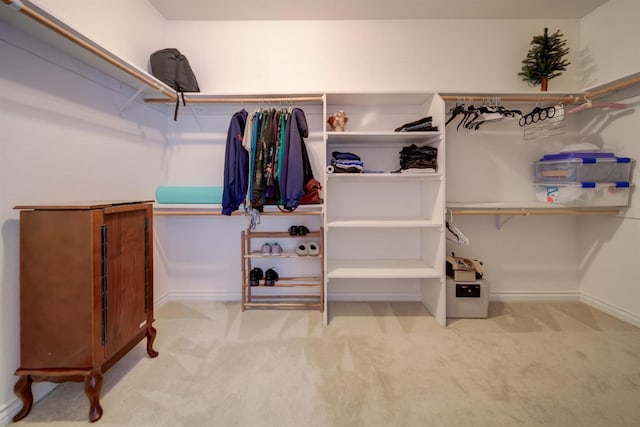 3543 Oak Shores Dr, Stockton, CA 95209 - walk in closet featuring carpet floors