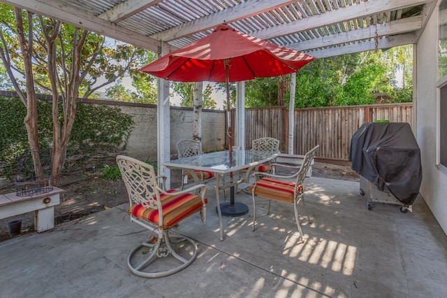 3543 Oak Shores Dr, Stockton, CA 95209 - fenced backyard with outdoor dining space, a pergola, a patio area, and grilling area