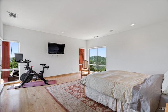 48 Longhorn Ridge Rd, Napa, CA 94558 - bedroom featuring light wood-style flooring, baseboards, and recessed lighting
