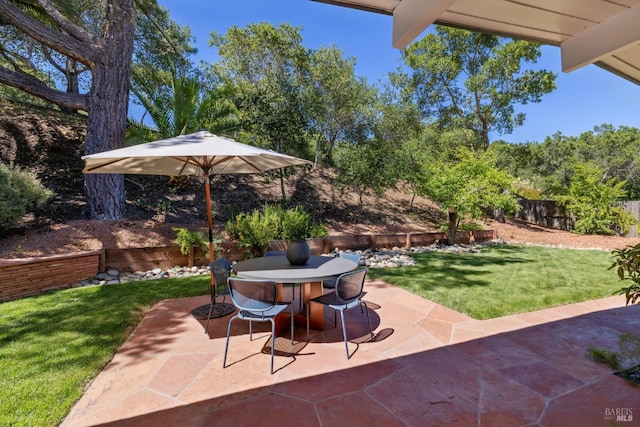 100 De La Guerra Rd, San Rafael, CA 94903 - view of patio featuring outdoor dining area