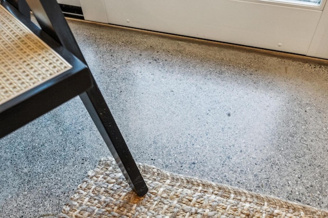 516 Howard St, Petaluma, CA 94952 - detailed view of speckle patterned floor