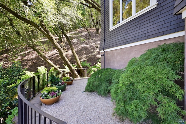 541 Oak Ave, San Anselmo, CA 94960 - view of yard