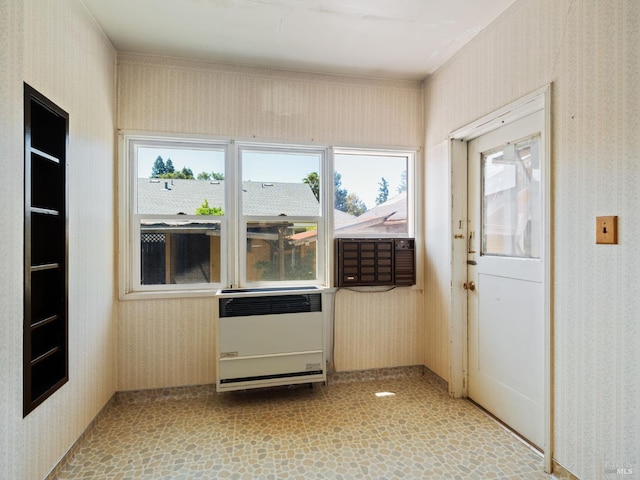 442 Piper St, Healdsburg, CA 95448 - entryway with wallpapered walls and heating unit