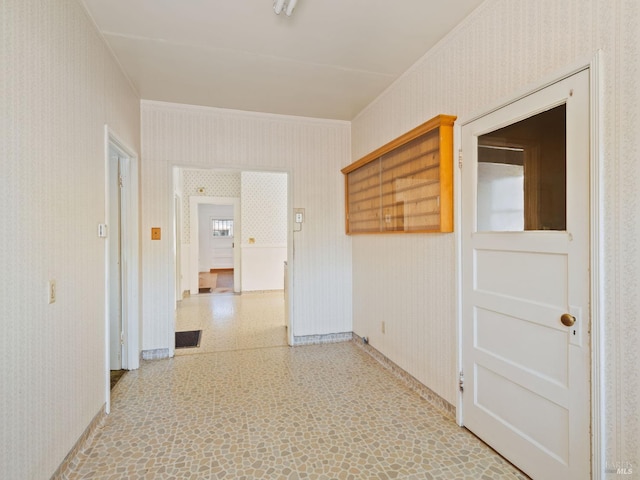 442 Piper St, Healdsburg, CA 95448 - hallway featuring wallpapered walls and baseboards