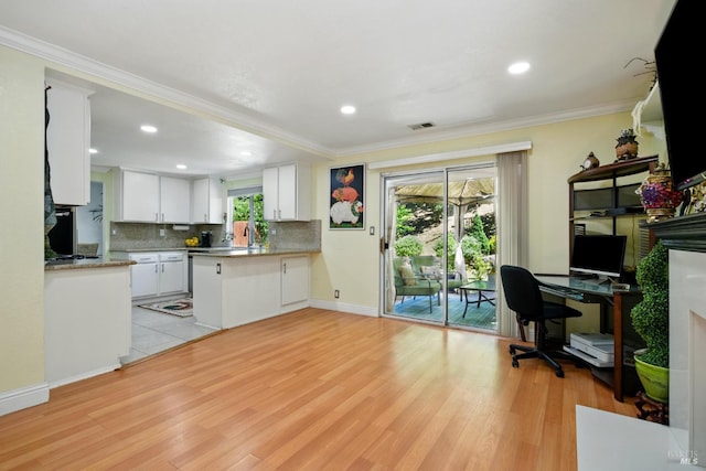 138 Nicole Way, Vallejo, CA 94589 - home office featuring light wood finished floors, ornamental molding, recessed lighting, and baseboards