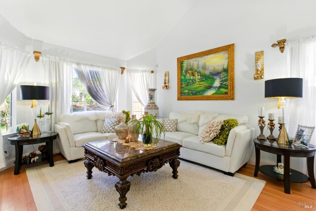 138 Nicole Way, Vallejo, CA 94589 - living area featuring light wood-type flooring and vaulted ceiling