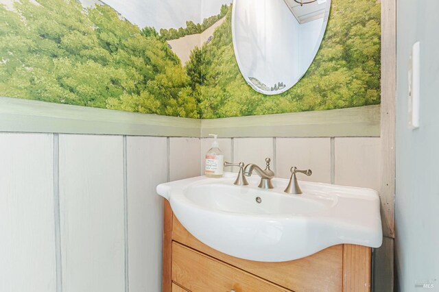 3 Aries Ln, Novato, CA 94947 - bathroom featuring vanity