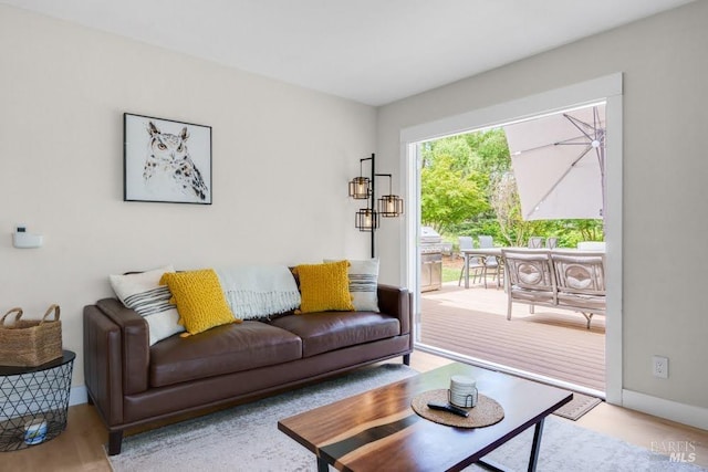725 Lytton Station Rd, Healdsburg, CA 95448 - view of living room