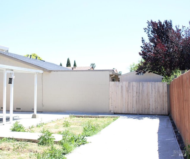 1863 Mini Dr, Vallejo, CA 94589 - view of yard with a patio