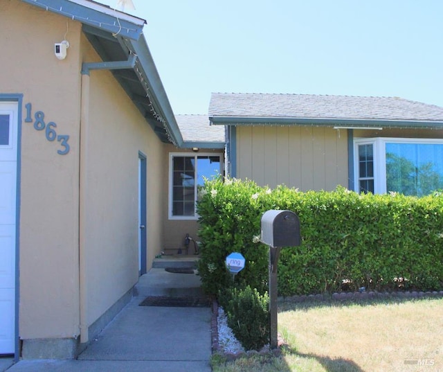 1863 Mini Dr, Vallejo, CA 94589 - view of side of property with stucco siding