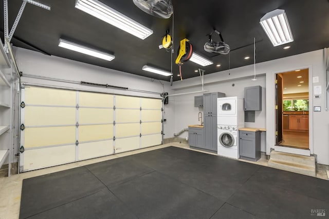 1721 Northstar Dr, Petaluma, CA 94954 - garage featuring stacked washer / drying machine