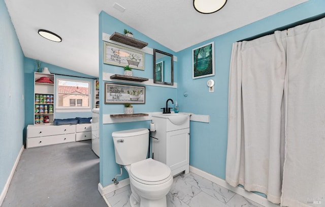46 N 4th St, Rio Vista, CA 94571 - bathroom featuring baseboards, vaulted ceiling, toilet, vanity, and a shower with curtain