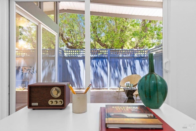 462 Hickory Ln, San Rafael, CA 94903 - fenced backyard featuring a patio